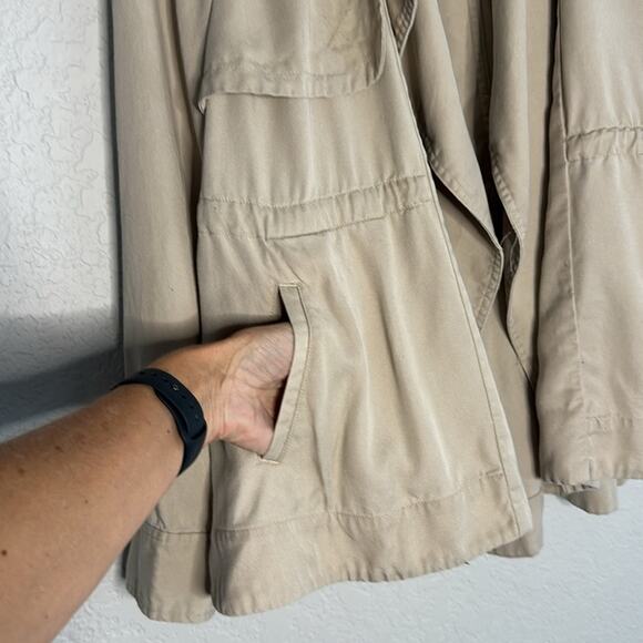 Urban Outfitters Silence+Noise Tencel Khaki Tan Jacket Baggy Boho Neutral Pocket - Picture 2 of 10
